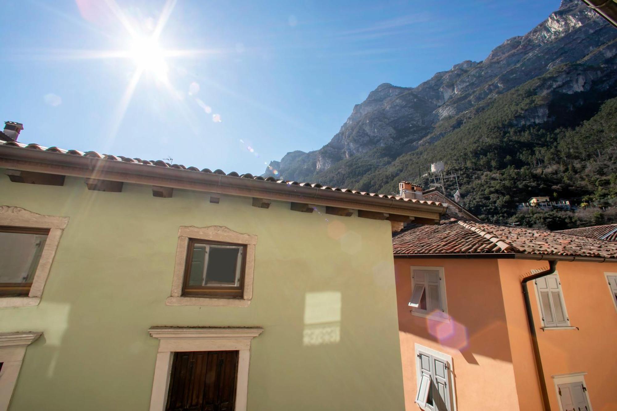 Nido Sui Tetti Di Riva Del Garda - Happy Rentals 外观 照片